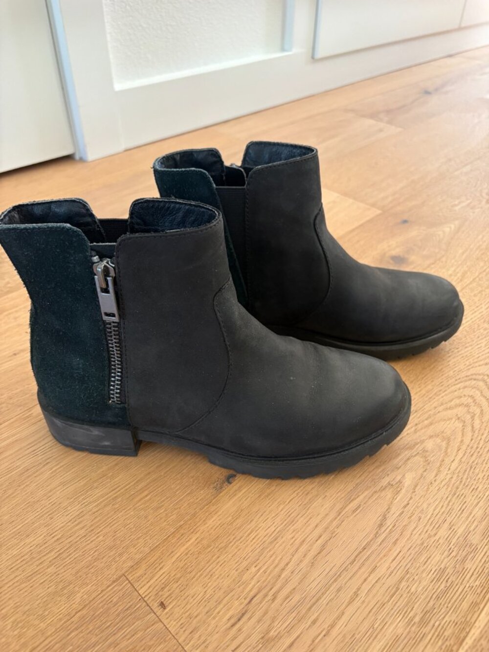 Sz 6.5 Sorel Emelie II Zip Waterproof Boot